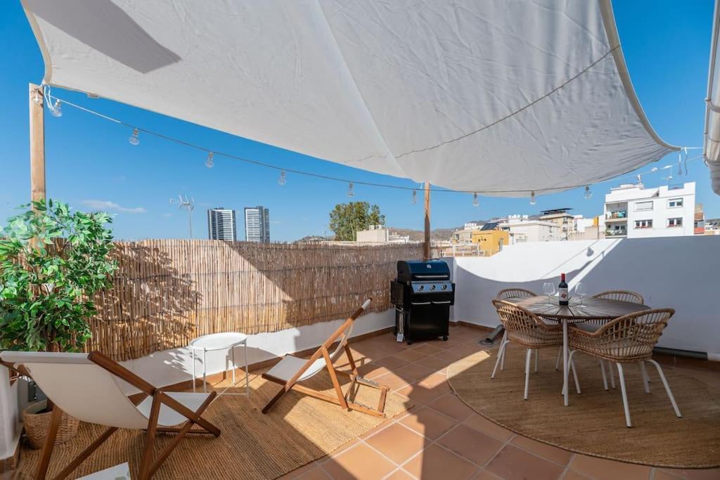 Urban Charm Rooftop Apartment With Vista Málaga Esterno foto